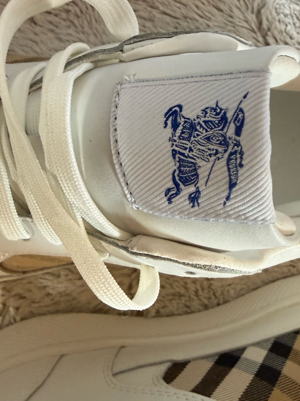 Burberry White Leather Sneakers with Subtle Blue Logo - Picture 7 of 7